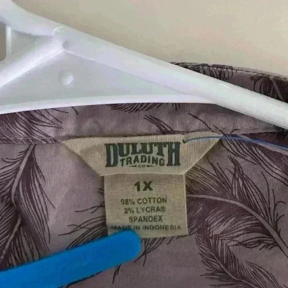 Duluth Trading Women's Feather Novelty Print Wrinklefighter Tunic Size 1X Purple - Picture 3 of 3